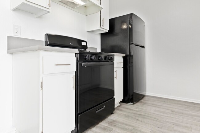 Building Photo - Latitude Apartments