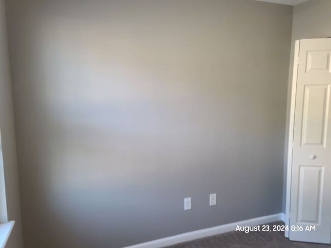 Building Photo - 3 Bedroom Townhouse For Rent in Waynesboro