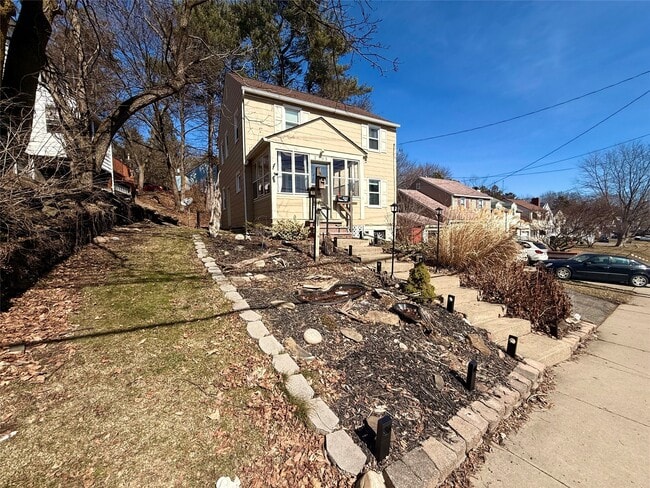 Building Photo - 2703 Watson Blvd