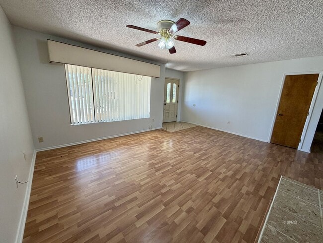 Building Photo - 3028 S Fairway Ave