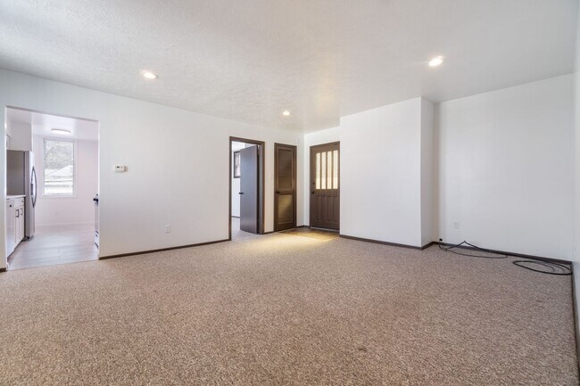 Building Photo - 4312 Lydia St