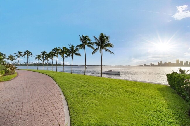 Building Photo - 5245 Fisher Island Dr