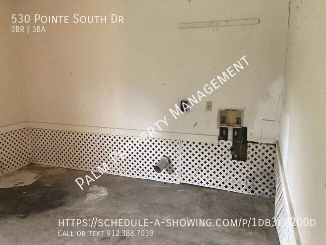 Building Photo - 530 Pointe S Dr