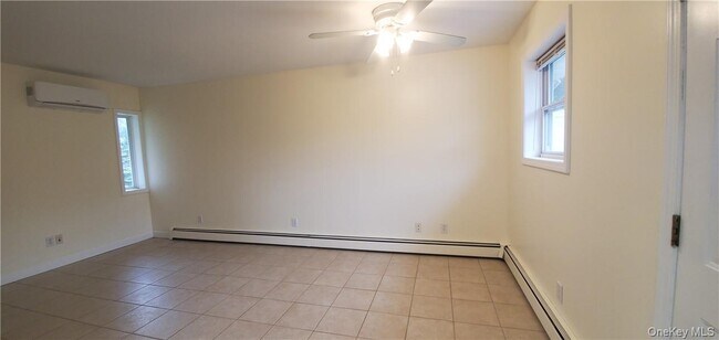 Building Photo - 410 Plattekill Ardonia Rd