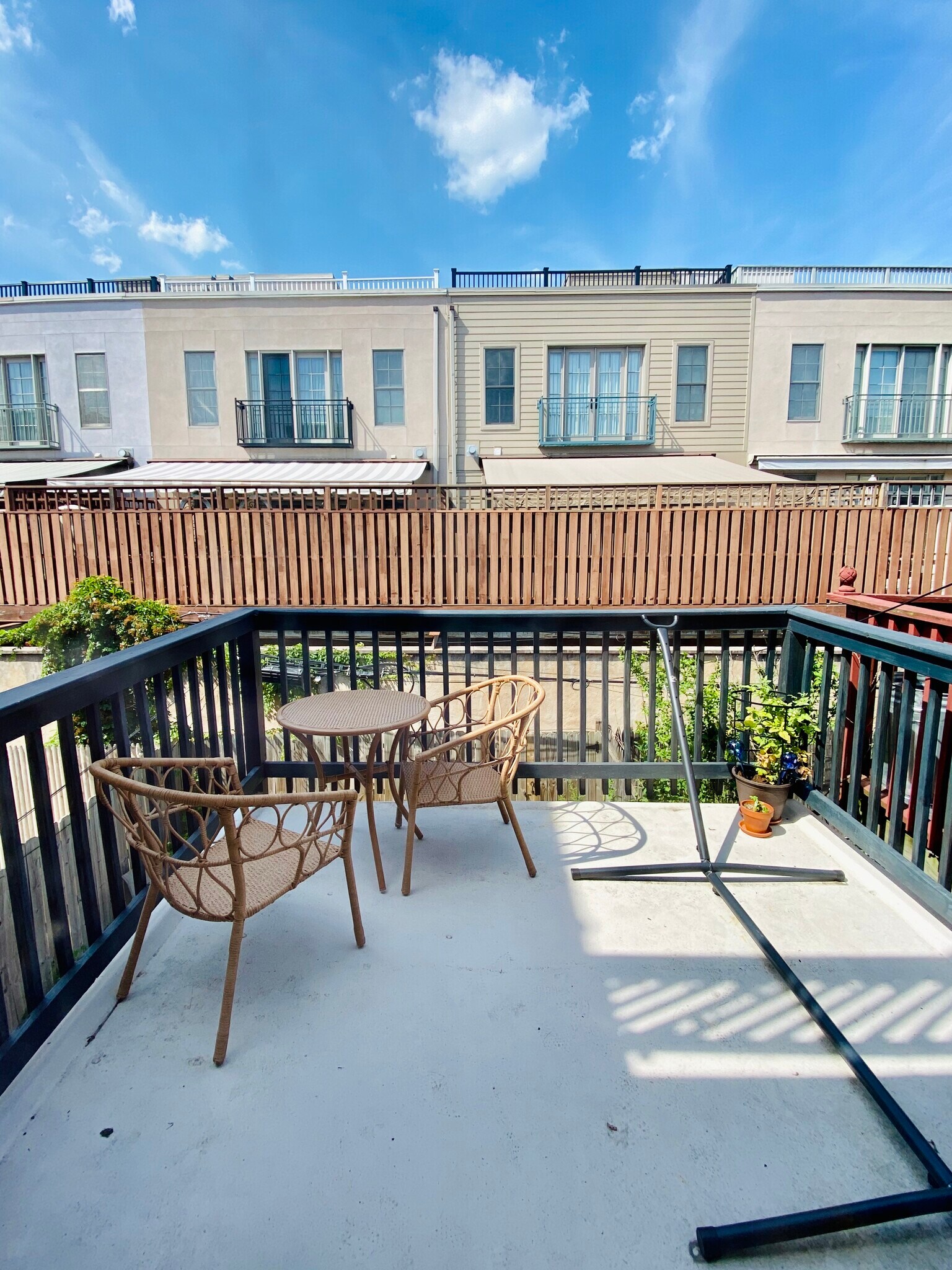 Building Photo - 1627 Wallace St