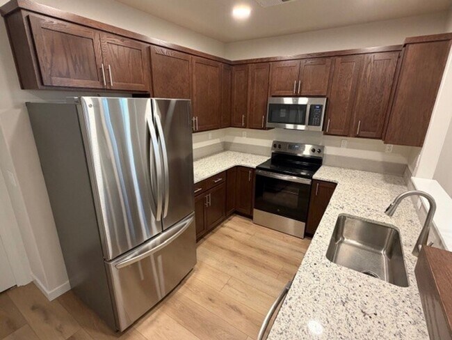 Building Photo - Beautiful newer 3 bed 2 bath home in Caldwell just off Linden Rd and Middleton Rd