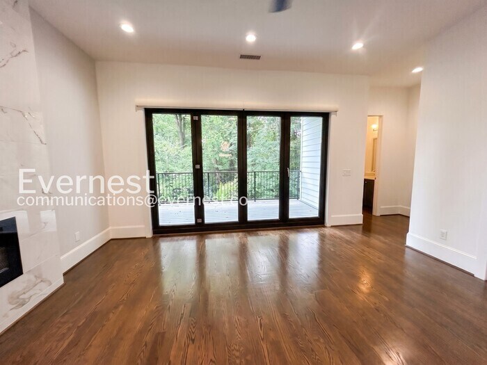 Building Photo - 1099 Briar Cove Cir