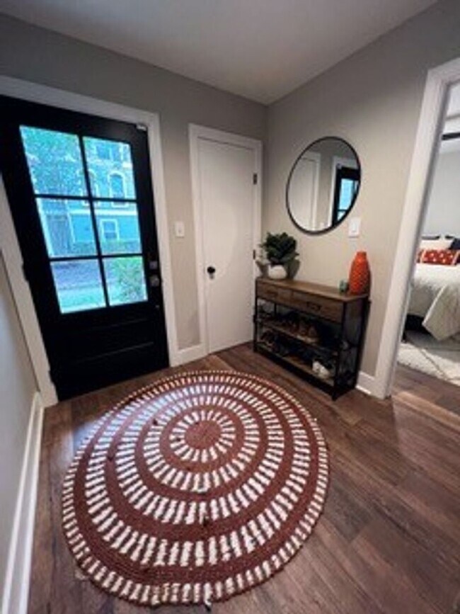 Building Photo - 1728 Bevis Street-3 Story home