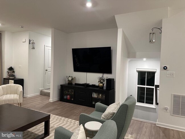 Building Photo - 310 Andrew Ct