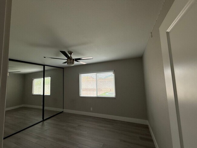 Building Photo - Modern Remodeled Home in Spring Valley