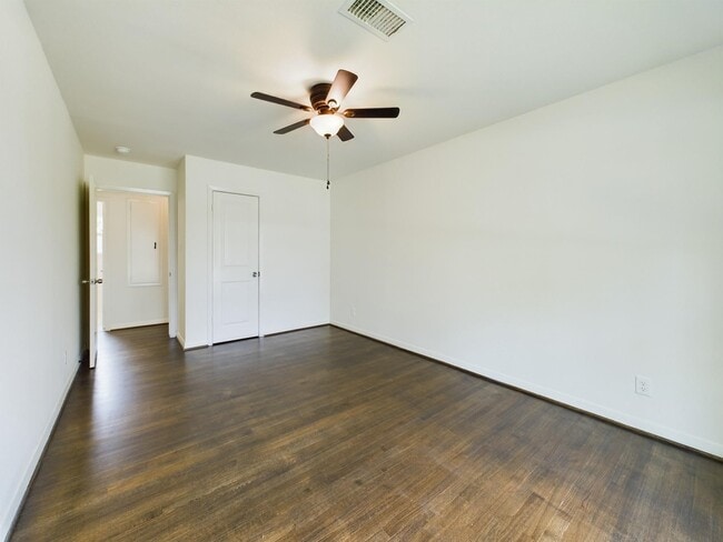 Building Photo - 2231 Latexo Dr