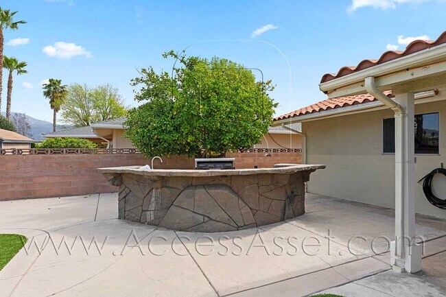 Building Photo - Beautiful 3BR/2BA Home In Hemet With Lush Backyard & Fruit Trees!