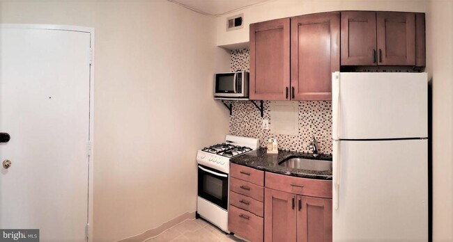 Building Photo - 1250 4th St SW