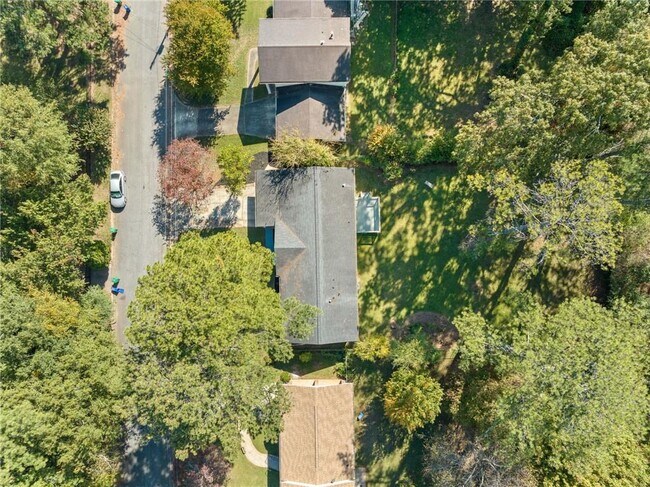 Building Photo - 1467 Thompson Pl