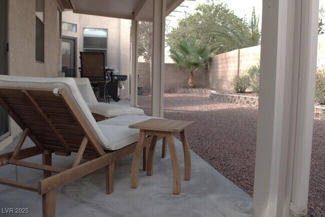 Building Photo - 7515 Splashing Rock Dr