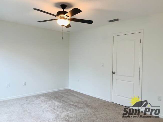 Building Photo - 147 Aston Grande Dr