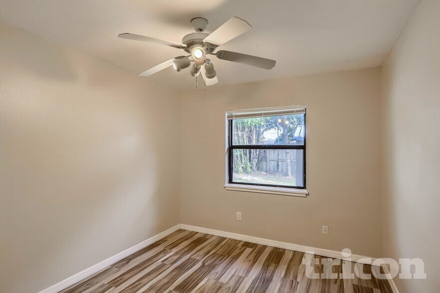 Building Photo - 2813 Whippet Ct