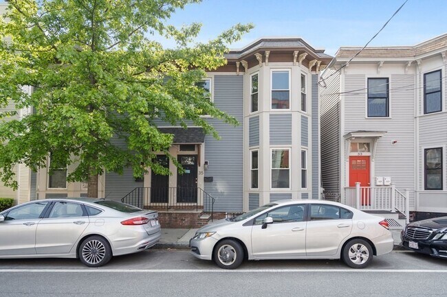 Building Photo - 35 Fulkerson St