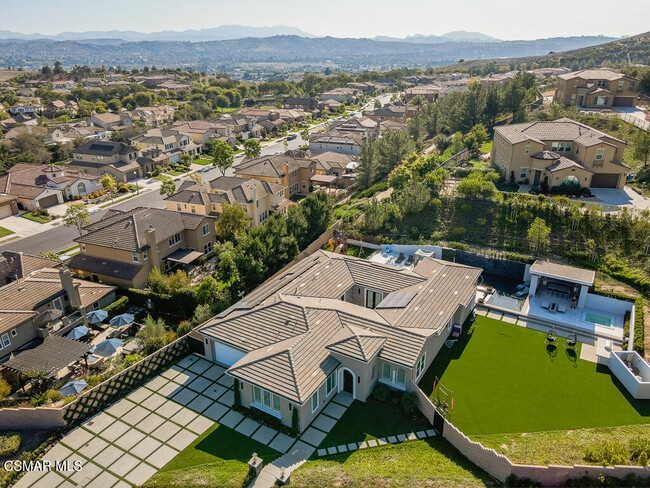 Building Photo - 6981 Shadow Wood Dr