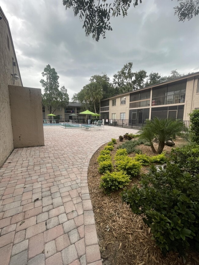 Building Photo - 5506 Pokeweed Ct