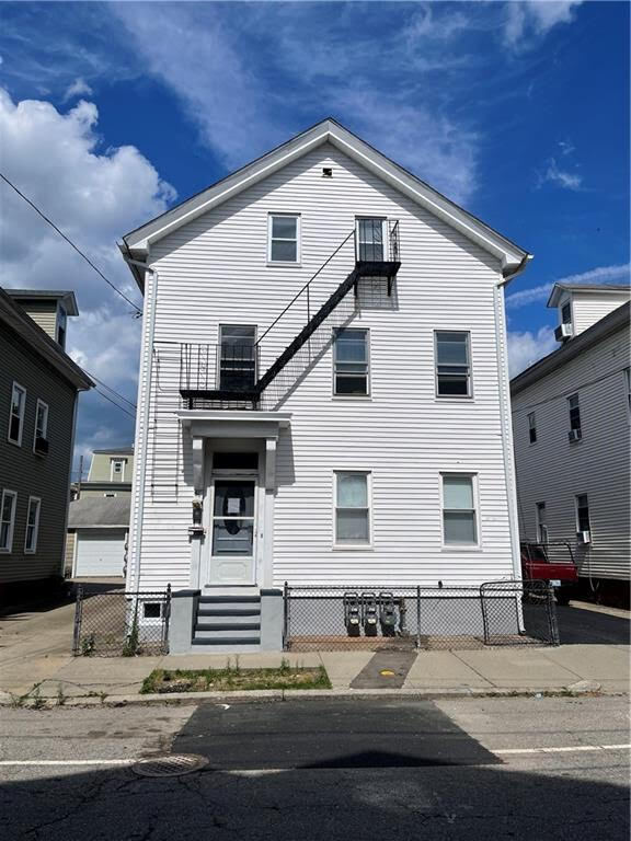 Building Photo - 56 Vinton St