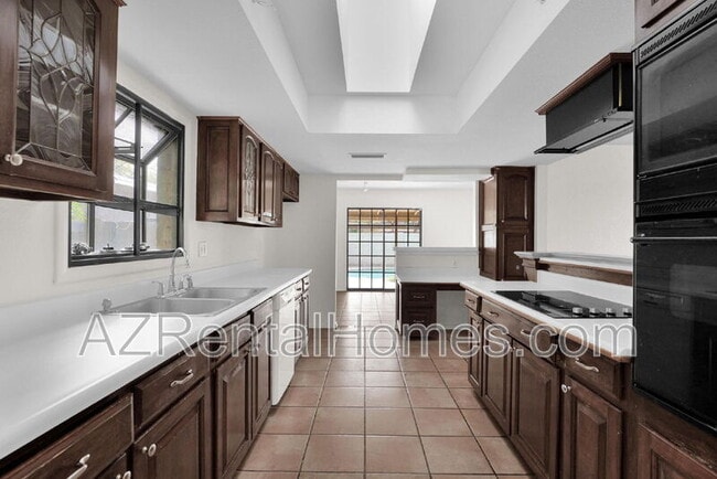 Building Photo - 1891 E Dunbar Dr