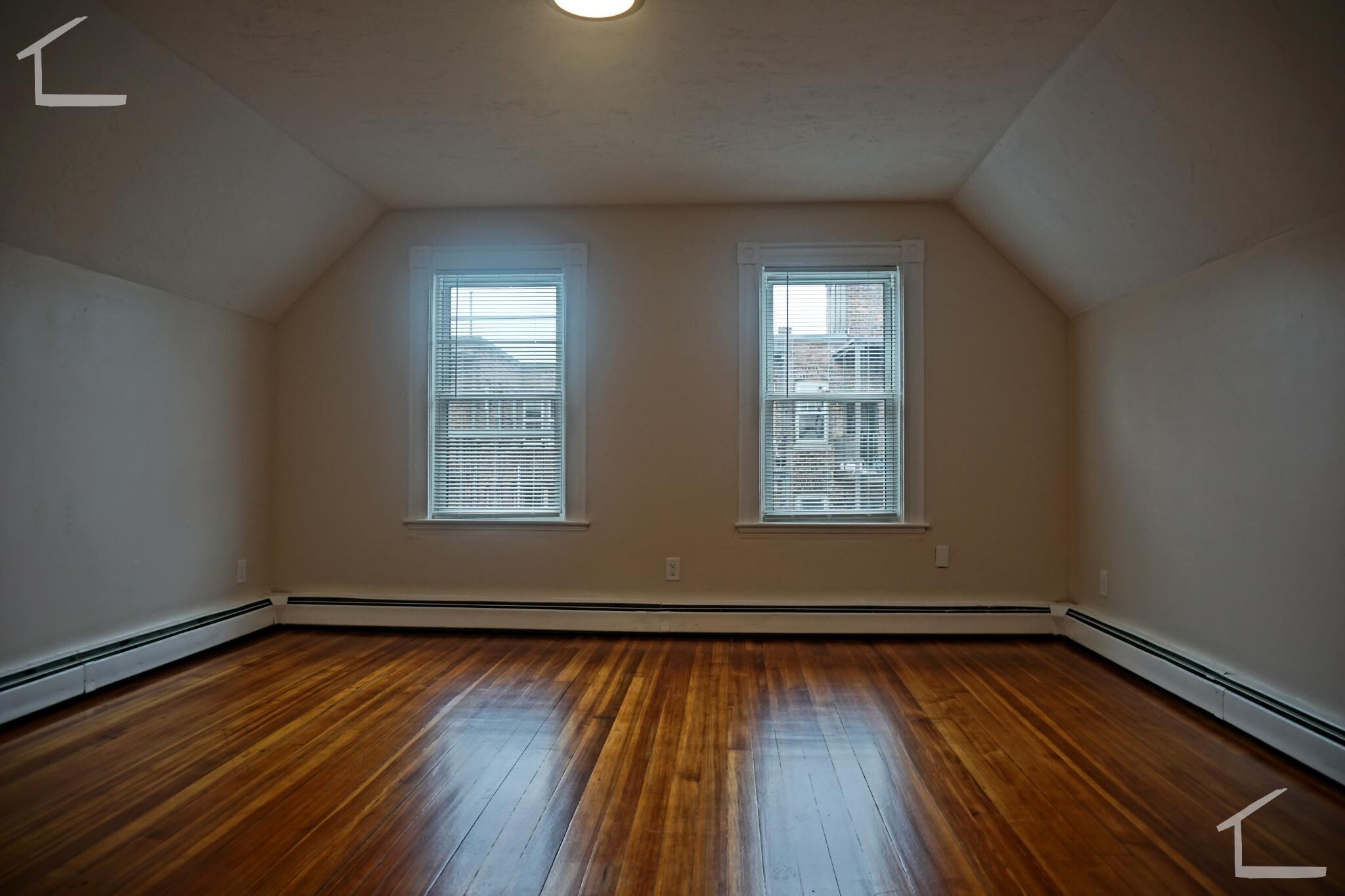 Building Photo - 12 Chester St