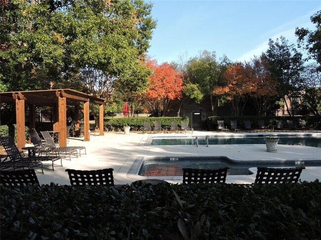 Building Photo - 12245 Montego Plaza