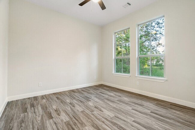 Building Photo - 12110 W Tara Plantation Dr