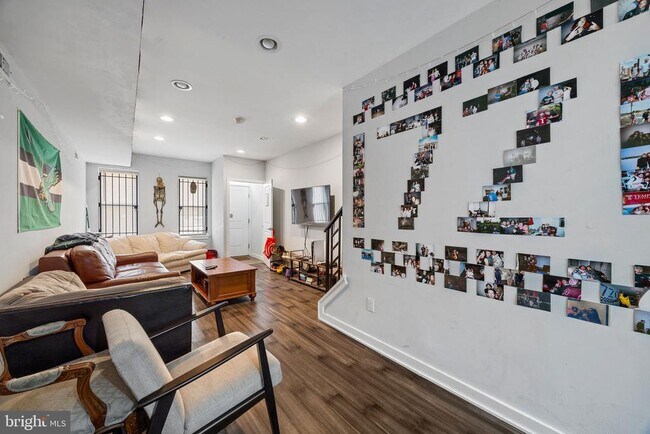 Building Photo - 1720 Arlington St