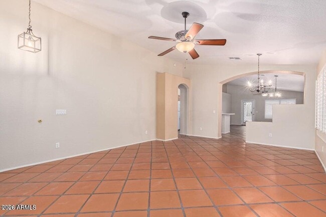 Building Photo - 8190 W Behrend Dr