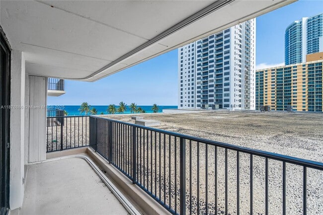 Building Photo - 2201 S Ocean Dr