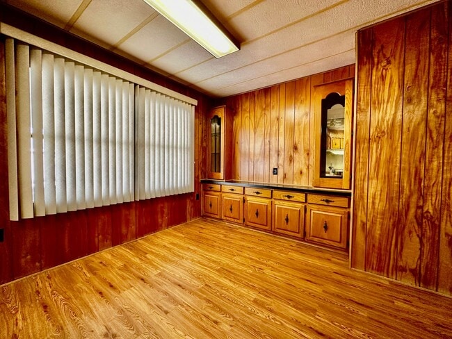 Building Photo - 2/2 Mobile Home