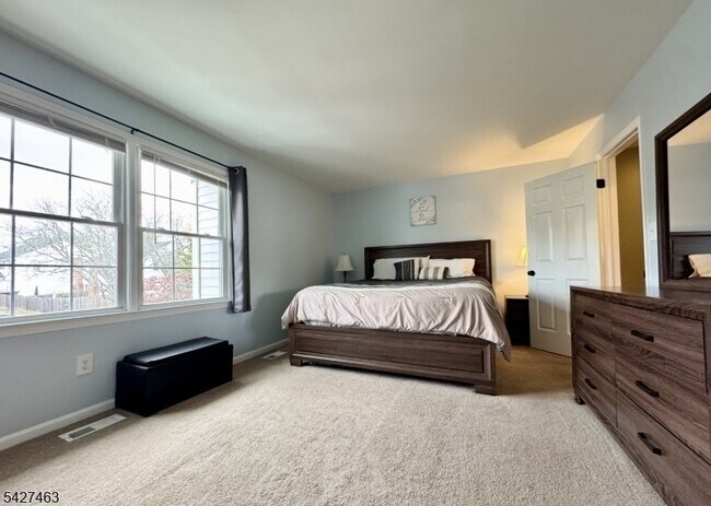 Building Photo - 2109 Jamestown Common