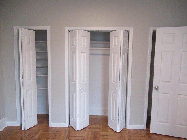 Building Photo - 368 Broadway