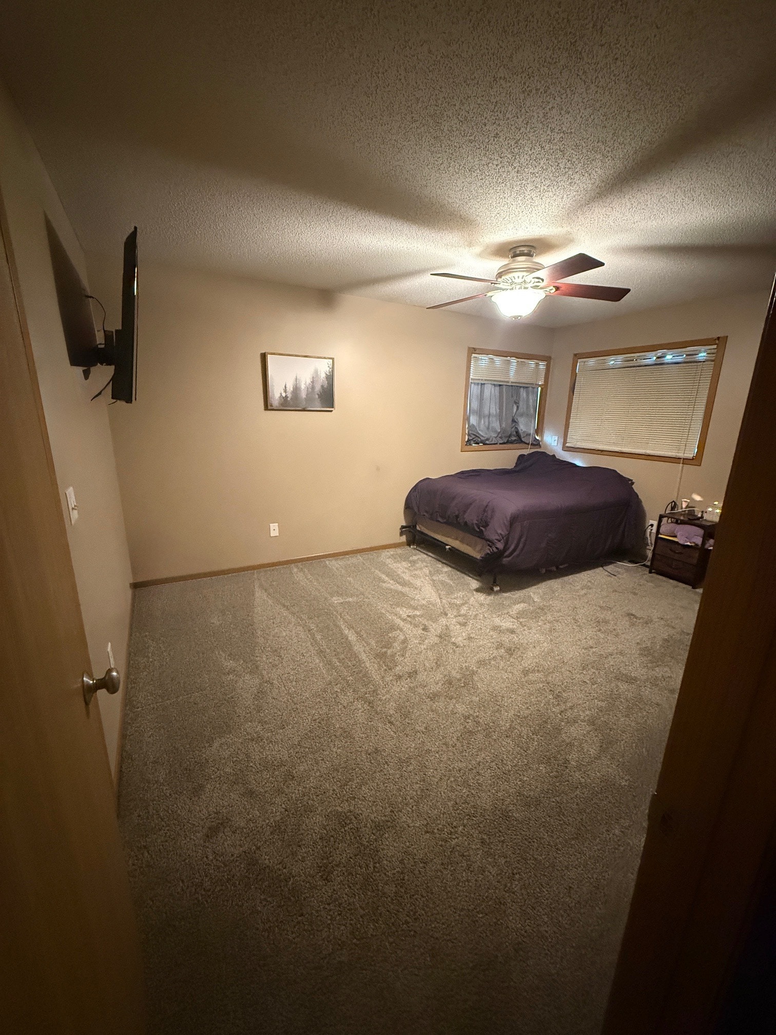 Building Photo - 413 Lilac Ln