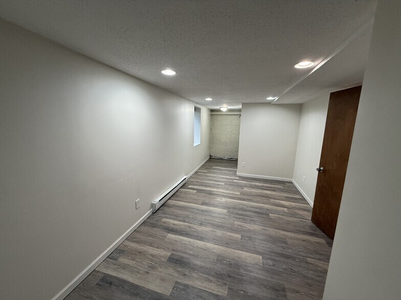 Building Photo - 805 3rd St N