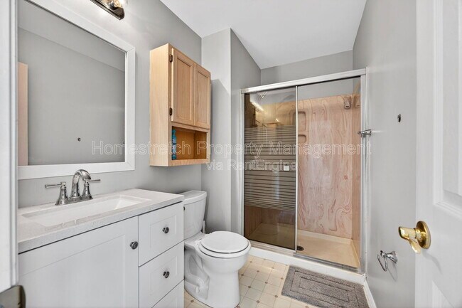 Building Photo - 166 Royallprairie Ln