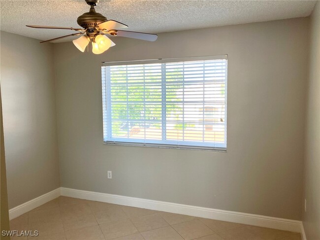 Building Photo - 1210 Wildwood Lakes Blvd