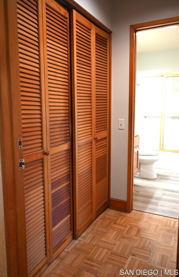 Building Photo - 8880 Villa La Jolla Dr