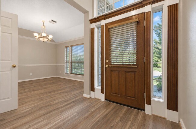 Building Photo - 3207 Hickory Knoll Dr
