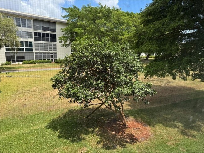 Building Photo - 3404 Bimini Ln