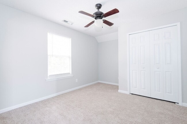 Building Photo - Charming Cape-Cod in the Heart of Apex! First Floor Master! Pet Friendly!