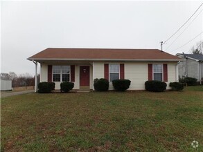 Building Photo - 3 Bedroom 1 Bathroom Home!