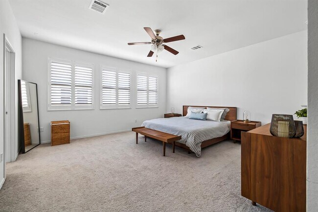 Building Photo - 9105 Garnet Dr