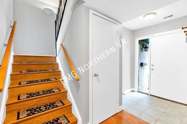 Building Photo - 1790 Ivy Oak Square
