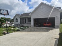 Building Photo - 108 Bertha Ln