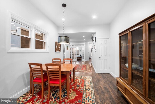 Building Photo - 1236 Snyder Ave