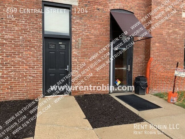 Building Photo - 609 Central St