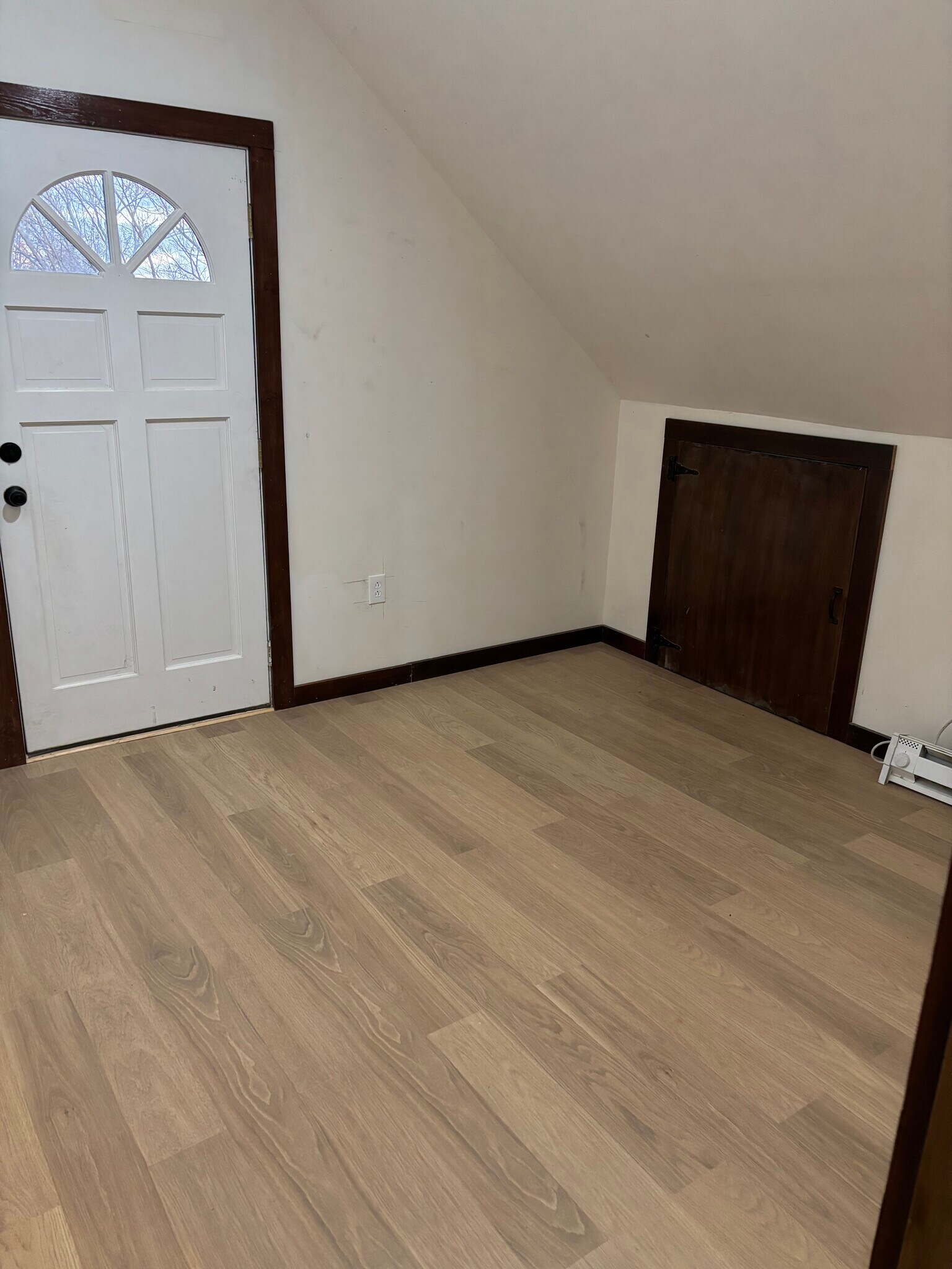 Building Photo - 115 Everett St